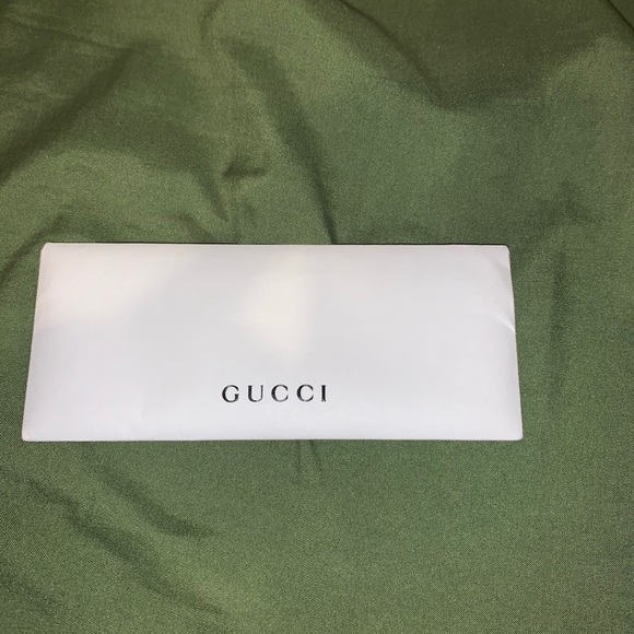 Gucci Glasses - Picture 6 of 9